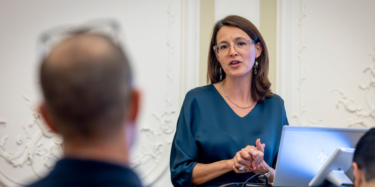 Anne Hiltpold: bilan contrast&eacute; apr&egrave;s deux ans au DIP