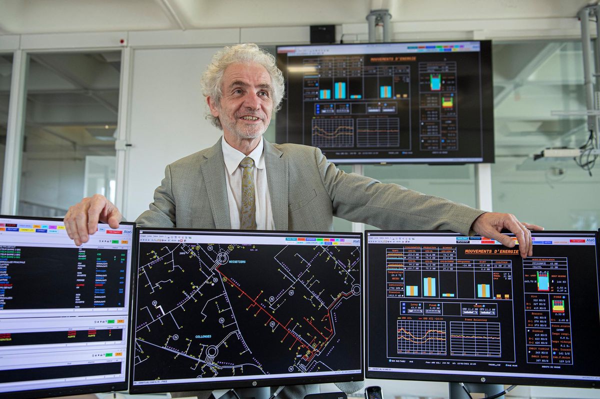 Jean-Yves Pidoux dans la «tour de contrôle» des Services industriels de Lausanne de l’Usine de Pierre-de-Plan, à une semaine du départ à la retraite, mardi 23 juin 2021 
ARC Jean-Bernard Sieber