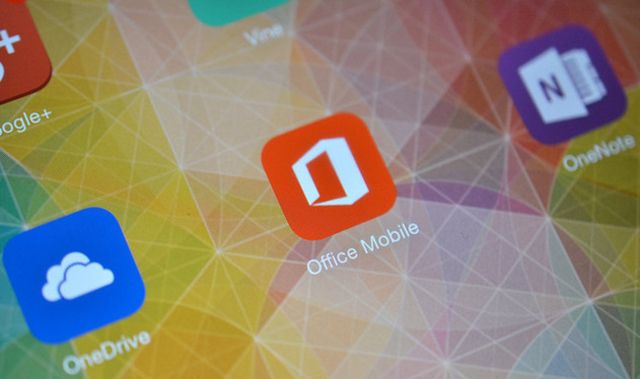 Jusqu’ici, Microsoft réservait ses logiciels bureautiques à ses tablettes Surface et aux terminaux mobiles tournant sous Windows, faisant l’impasse sur Android et iOS.