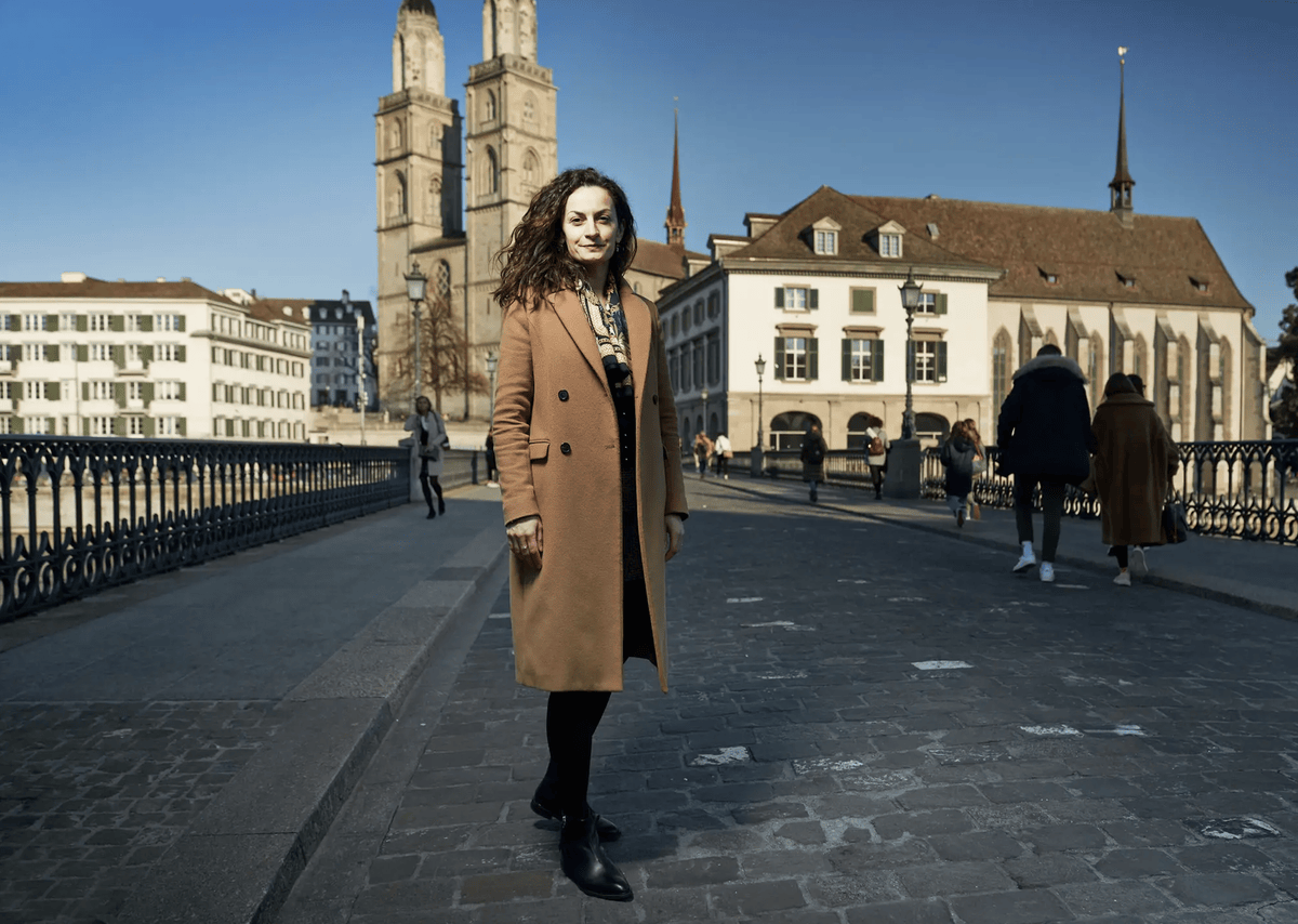 Emi Lorincz parle cinq langues et veut populariser les cryptodevises.