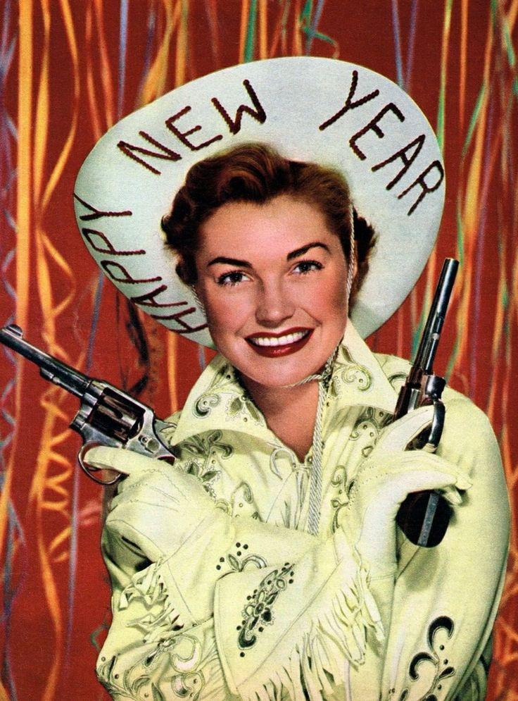 Elle avait commencé par devenir championne de natation. La MGM l’a ensuite prise sous contrat pour tourner des films musicaux avec ballets aquatiques. Les numéros sont devenus toujours plus spectaculaires. Trapèze et feux d’artifice. Esther a ensuite voulu passer aux rôles sérieux. Son public n’a pas suivi.