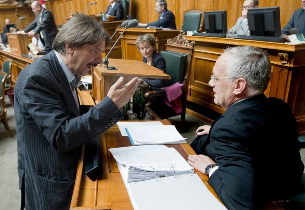 En secret, Johann Schneider-Ammann parle avec le patron des syndicats