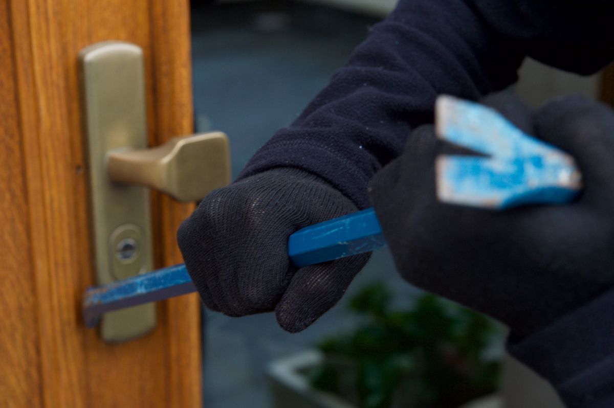 11112020, Canach, Illustration Cambriolage, © Editpress/Fabrizio Pizzolante