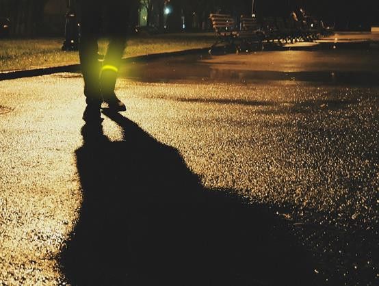 Les mesures d’économie d’énergie, comme l’extinction de l’éclairage public nocturne, ont leurs corolaires sécuritaires à Boudry (NE).