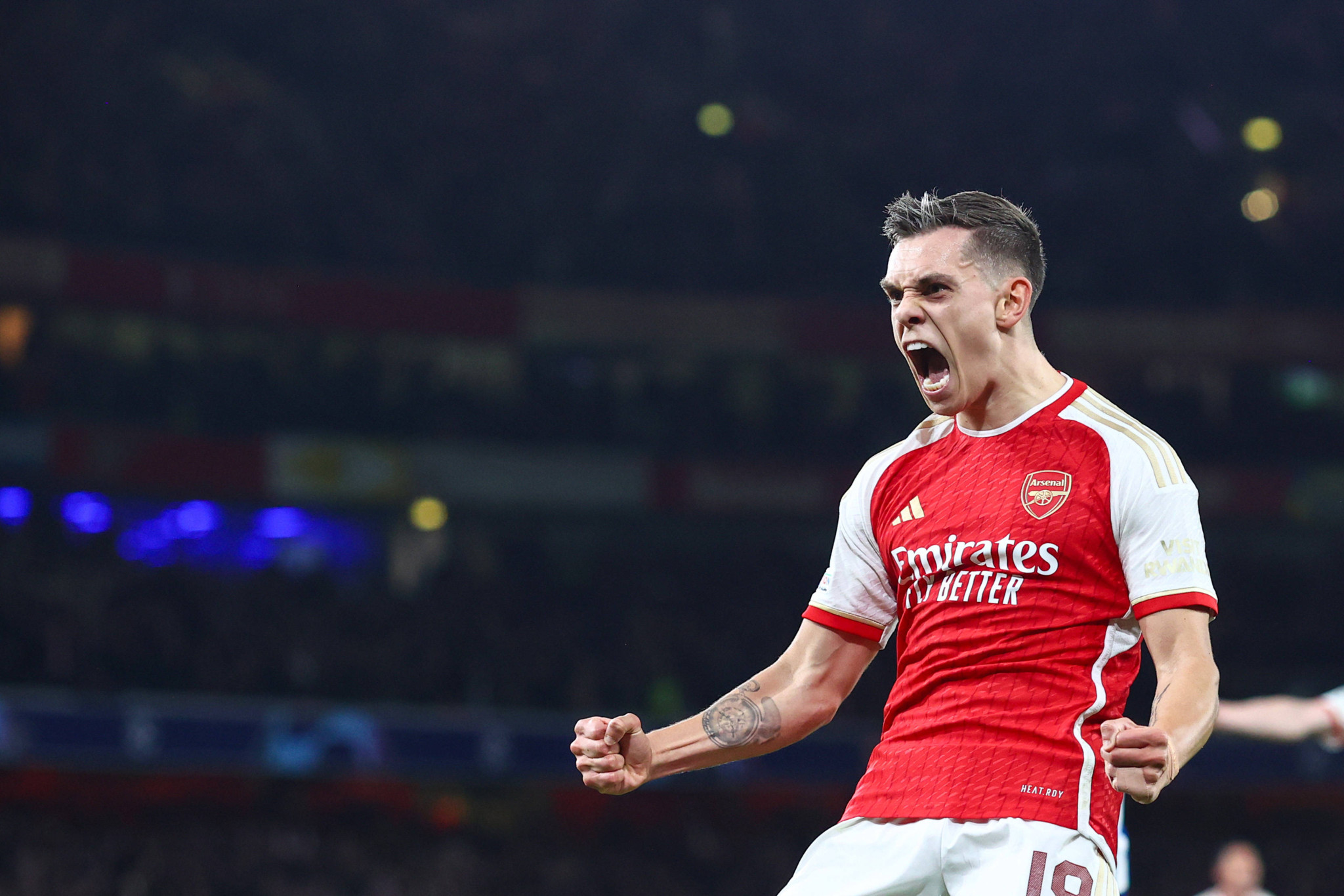 Arsenal v Porto 12 March 2024, London - UEFA Champions League, Round of Sixteen, Second Leg - Arsenal v Porto - Leandro Trossard of Arsenal celebrates their first goal - Photo: Charlotte Wilson / Offside. London UK *** Arsenal gegen Porto 12. März 2024, London UEFA Championss League, Achtelfinale, Rückspiel Arsenal gegen Porto Leandro Trossard von Arsenal feiert sein erstes Tor Foto Charlotte Wilson Abseits London UK PUBLICATIONxINxGERxSUIxAUTxONLY Copyright: xCharlottexWilsonx/xOffsidexOffside