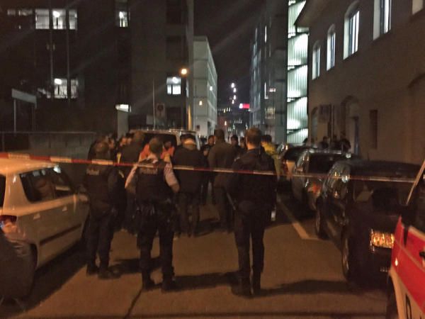 Les blessés sont trois adultes. On ignore en revanche pour l'heure la gravité des blessures. Les blessés sont trois adultes. On ignore en revanche pour l'heure la gravité des blessures.