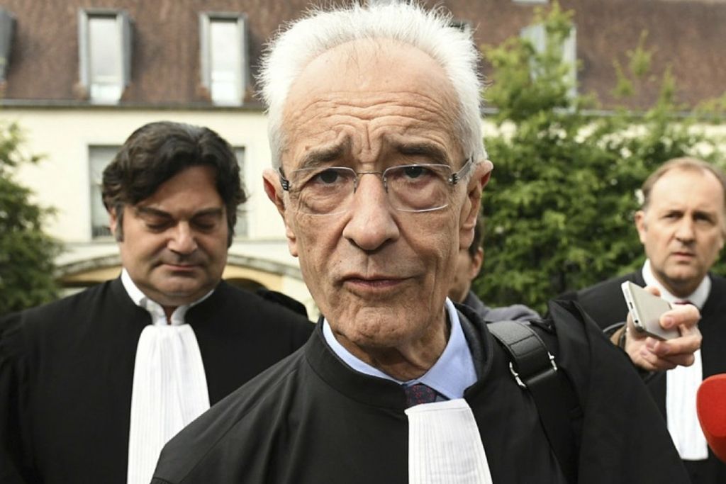 L'anesthésiste de Besançon reste libre