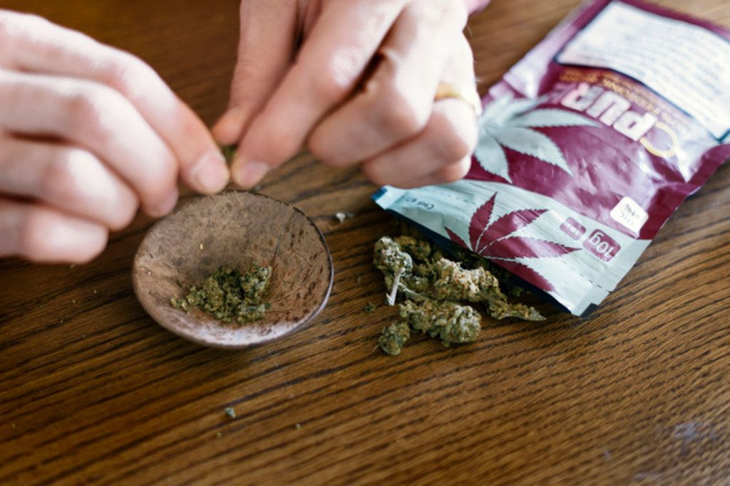 Dans les pommes après des biscuits au chanvre