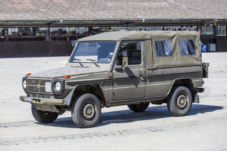 La flotte de Steyr-Daimler-Puch 230 GE va également partir à la retraite...