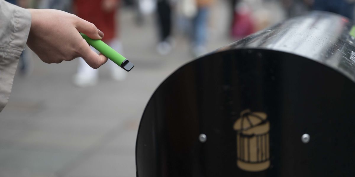 Cigarettes lectroniques: une majorit finit  la poubelle