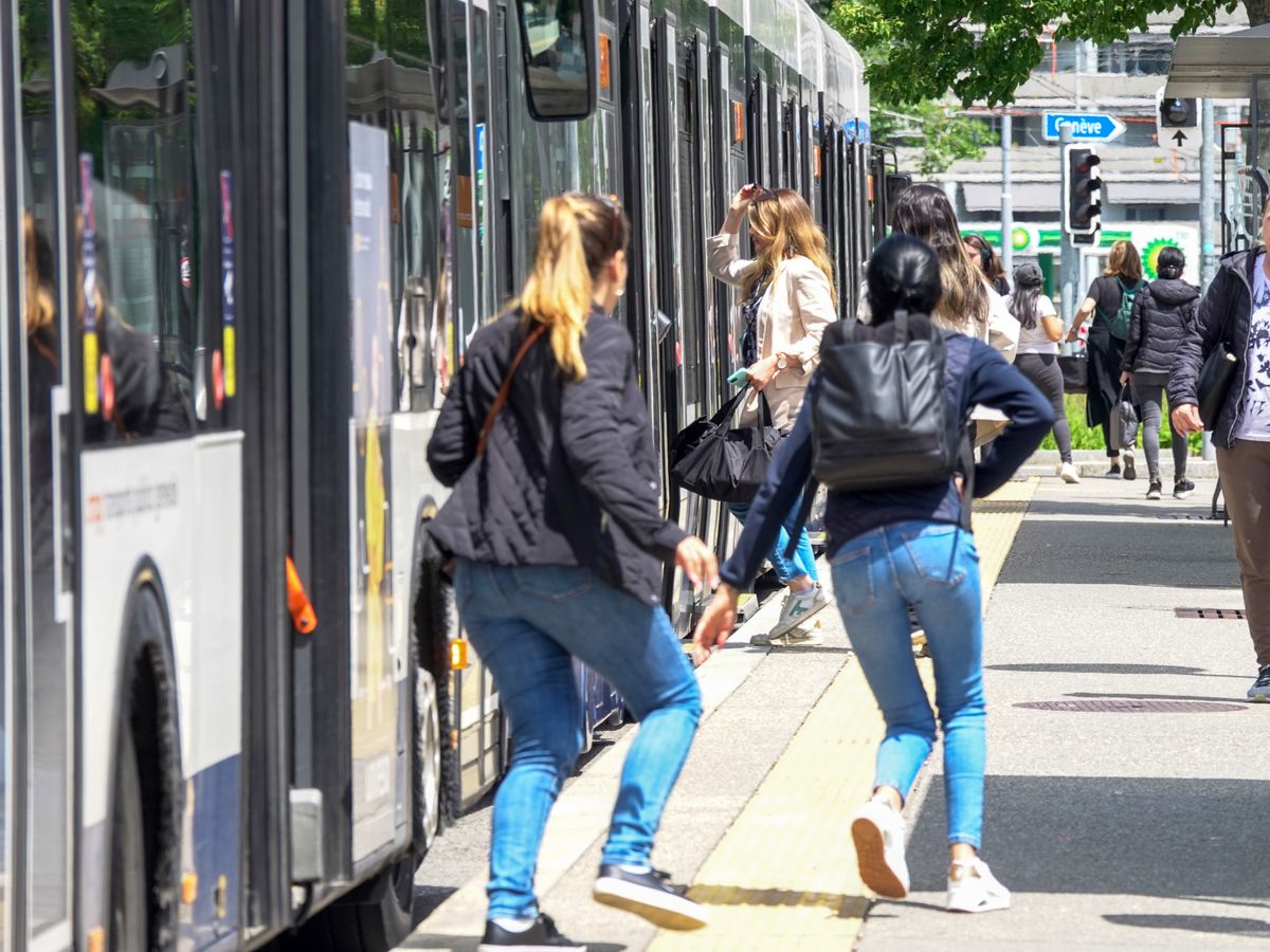 ONEX, LE 24/05/2024 - Transport en commun à Onex.