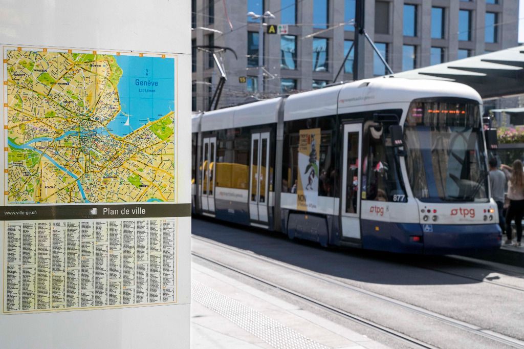 Le tram passera bien par la petite rue de Savoie