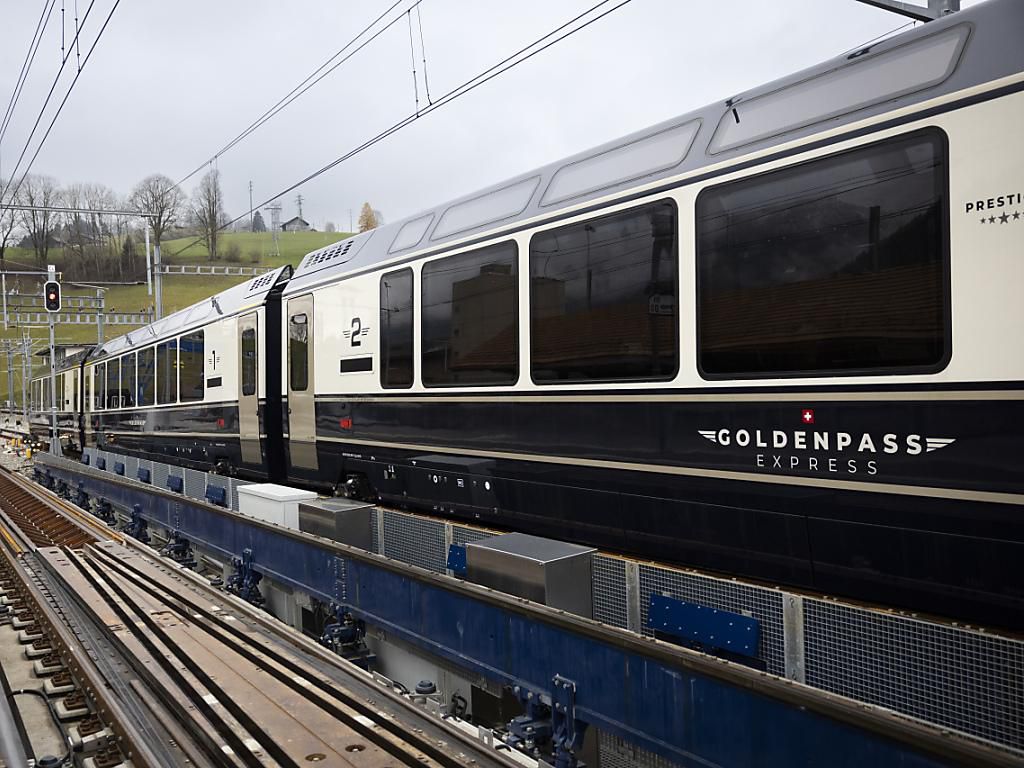 Inauguré vendredi, le GoldenPassExpress était complet pour effectuer ses deux premiers trajets dimanche. (Photo d’archives)