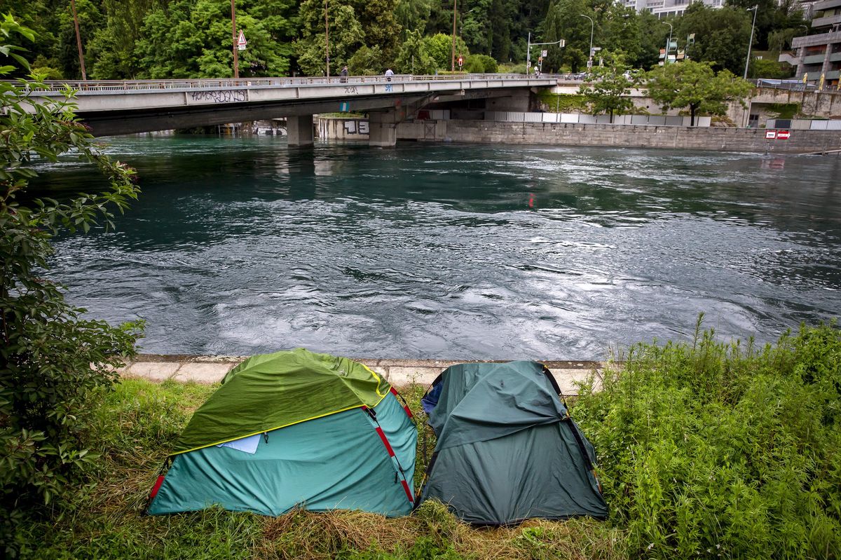 Les communes ont voté en urgence un crédit afin de rouvrir les hébergements pour sans-abri en avril.