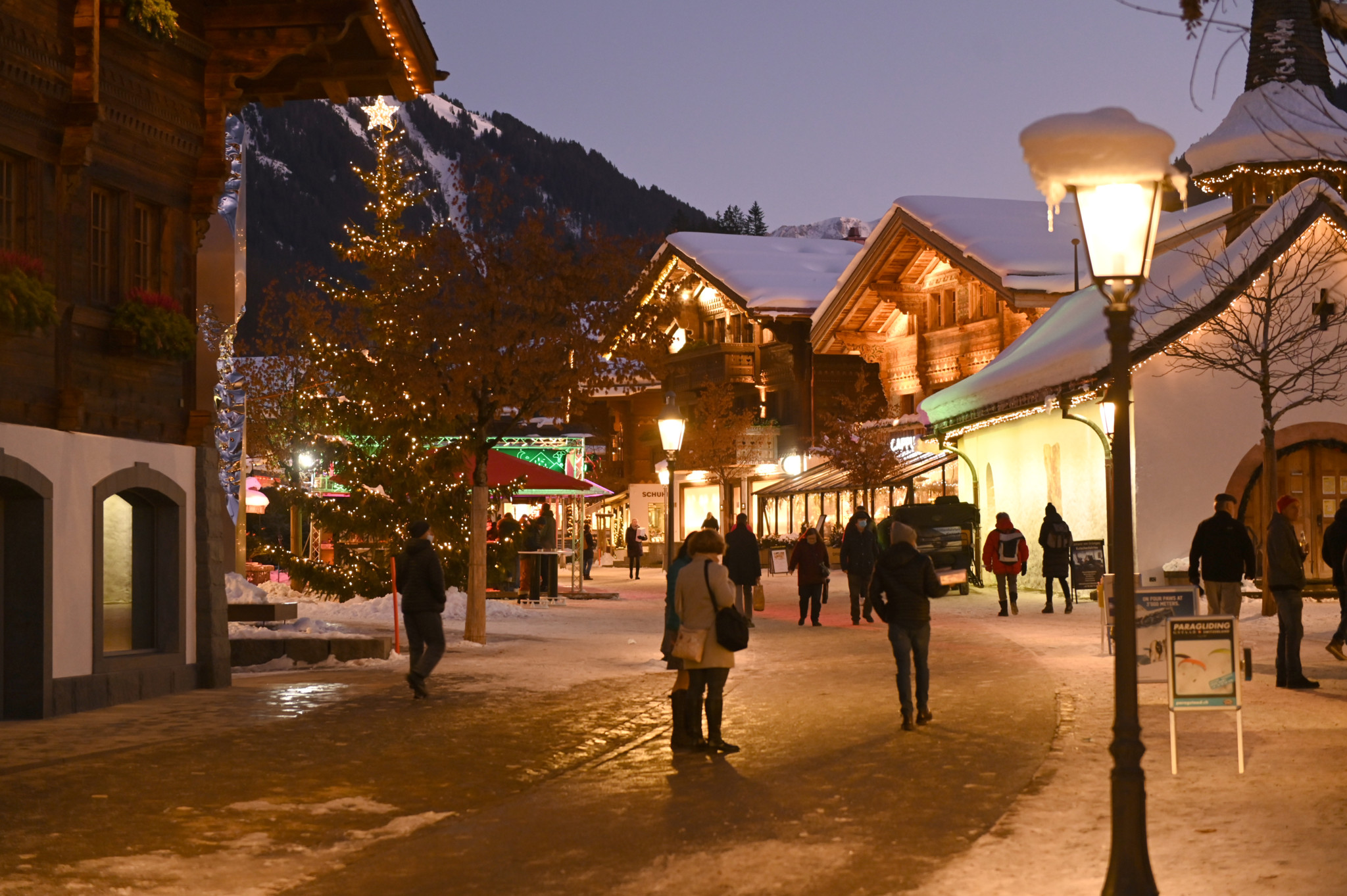 Menschenhandel in Gstaad: Eine der Beschuldigten fehlt aus gesundheitlichen Gründen