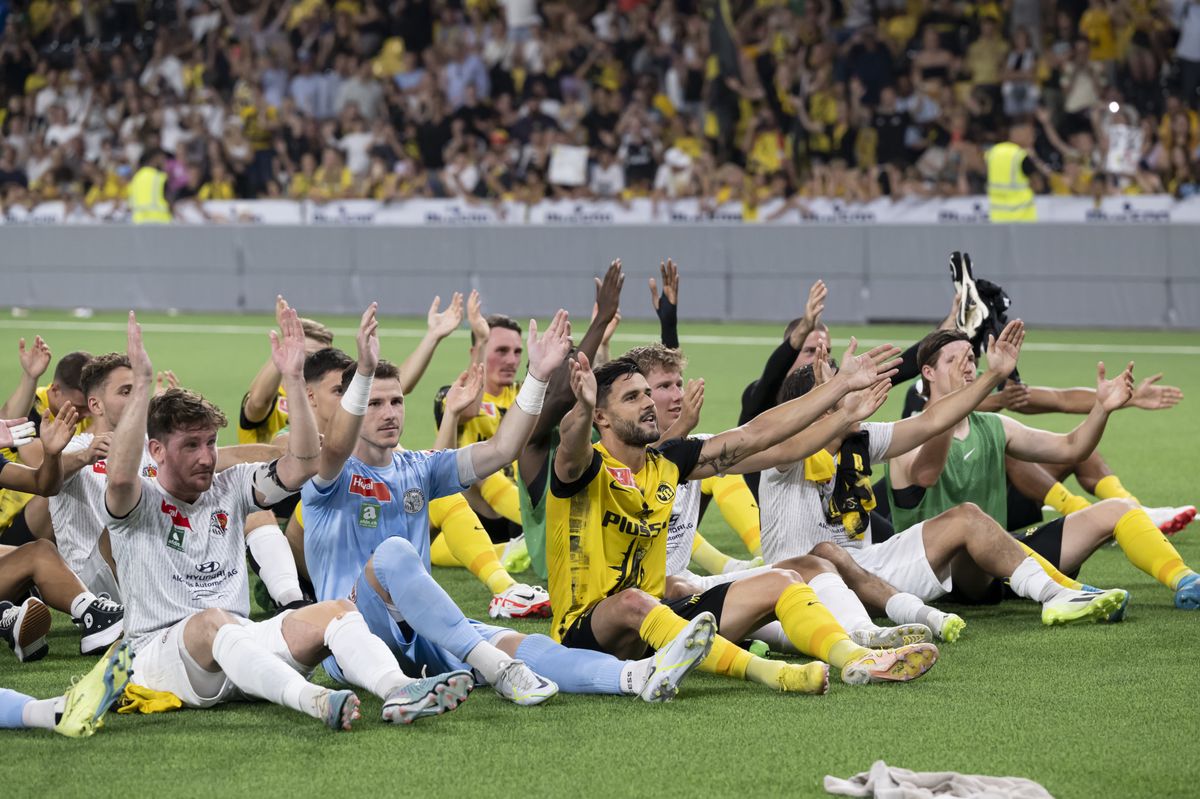 Les joueurs de Breitenrain et de Young Boys ont célébré ensemble devant le public du Wankdorf.