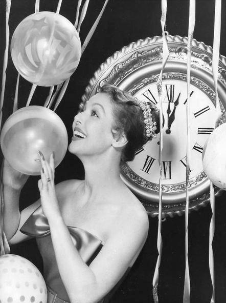 Au début des années 1950, Loretta Young est un peu en bout de course. L’actrice a débuté à la fin du muet. Elle a tourné de grands films avec Spencer Tracy, Cary Grant, Orson Welles ou Clark Gable. Mais les contrats se font rares. Il y a heureusement la jeune télévision. Elle y aura son programme pendant des années.