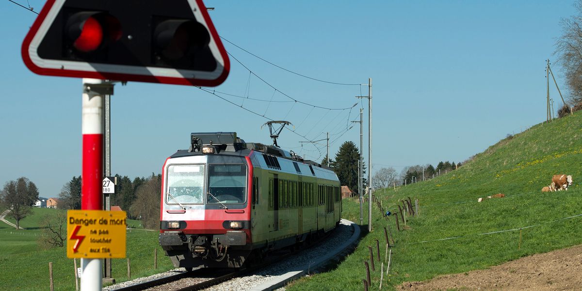 «Nein! Fahr nicht nach Neuenburg!»: Sprachbarriere bei den SBB führt ...