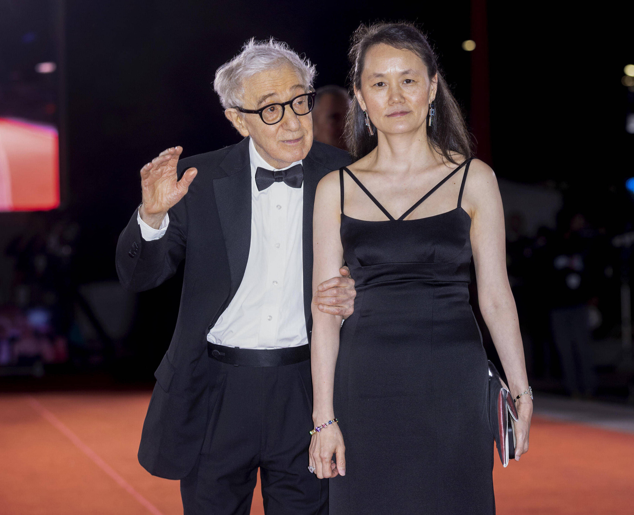 Epstein files provide deep insight into Epstein's friendship with Woody Allen