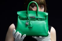 «Pre-owned» ou «Pre-loved»: ce déjà porté qui dope le luxe