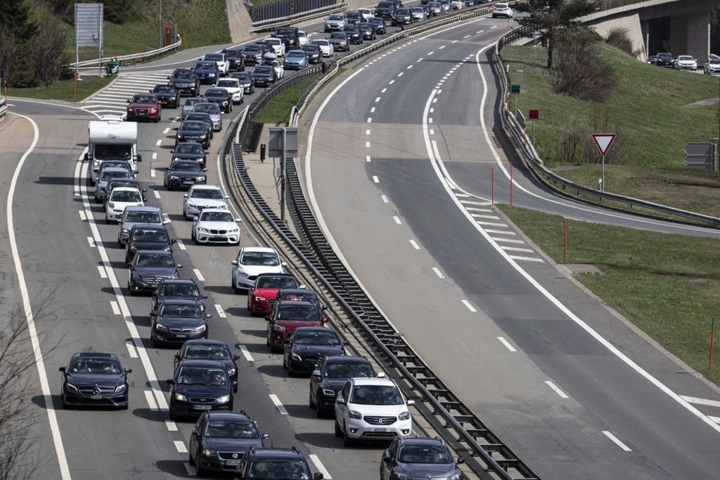 suisse-le-trafic-s-est-normalis-au-tunnel-du-gothard-24-heures