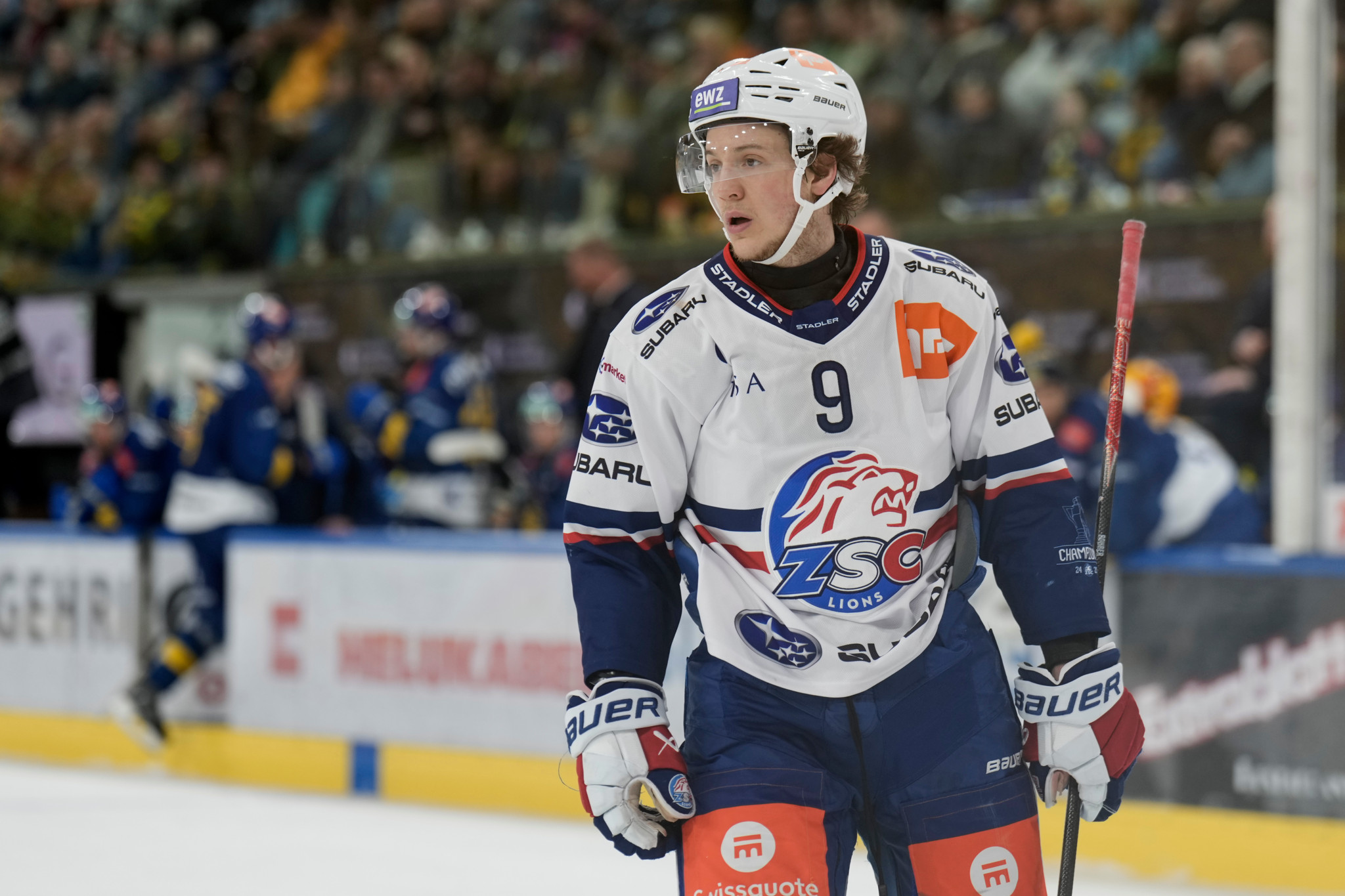 Vinzenz Rohrer (ZSC Lions, Nr. 9) im Playoff-Halbfinale der National League gegen den HC Davos in Davos.