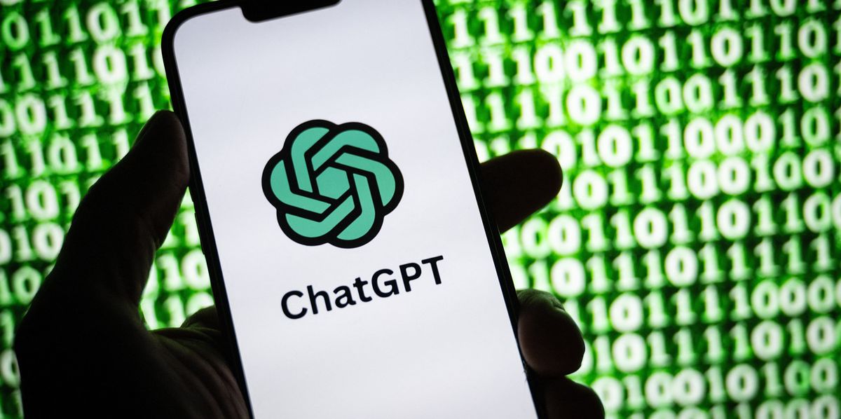 Un téléphone montrant le logo ChatGPT.