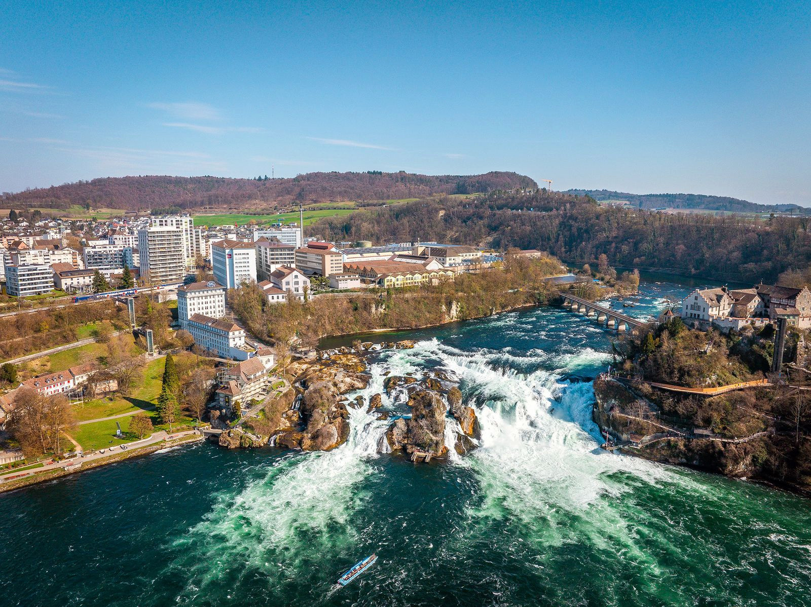 Chutes du Rhin: un hôtel avec vague de surf va ouvrir ses portes