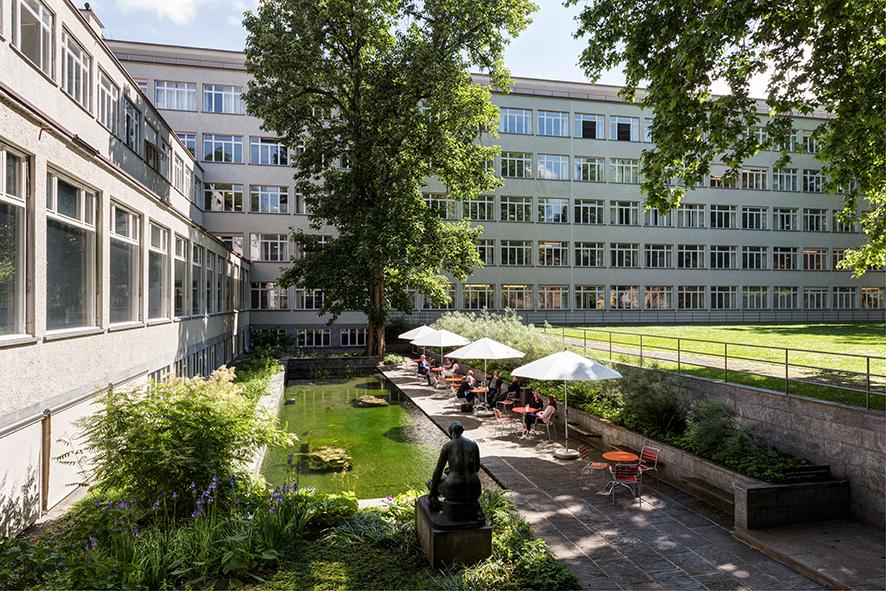 Eine kleine Oase: Museumscafé an der Ausstellungsstrasse.
