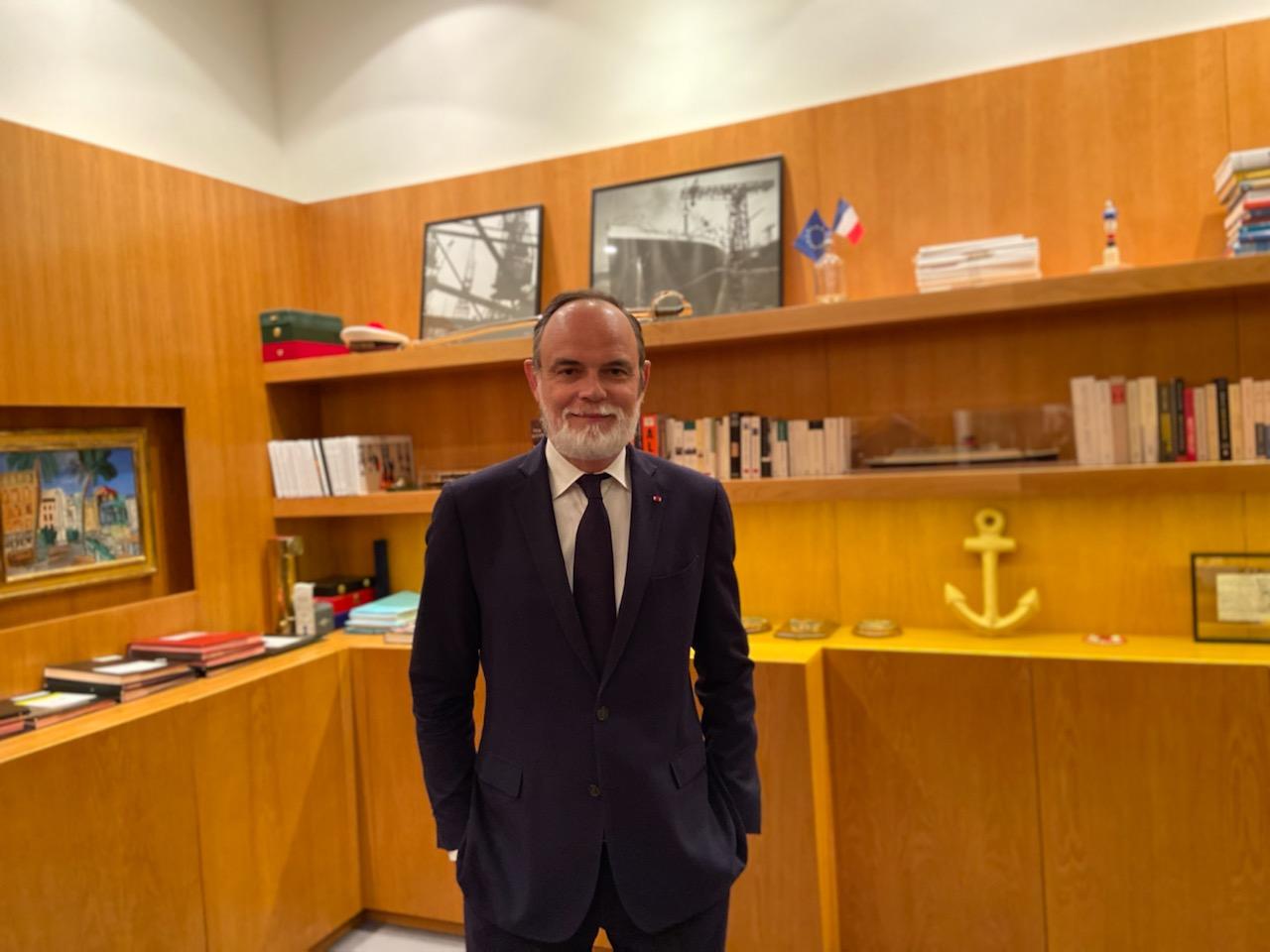 L’ancien Premier ministre Edouard Philippe, maire du Havre, a reçu une délégation de la Chambre de commerce et d’industrie de Genève. Il a rappelé les liens entre nos deux villes, qui partagent la culture de l’ouverture, le goût du négoce et des échanges internationaux.