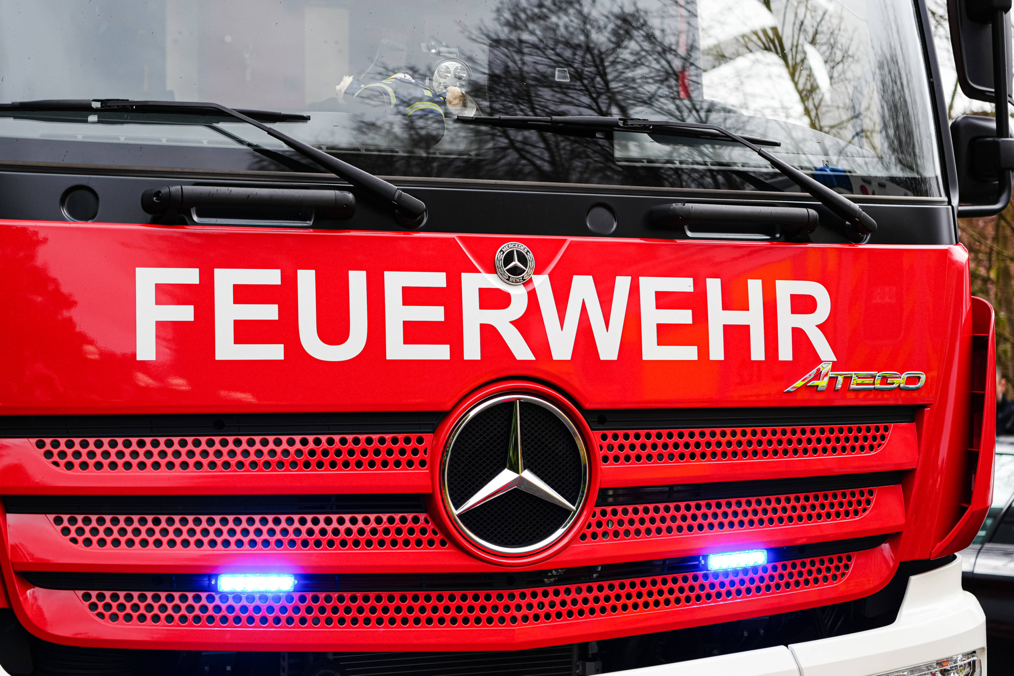 Einsatz im Kanton Solothurn: Mehrfamilienhaus brennt – Feuerwehr kämpft stundenlang gegen Flammen