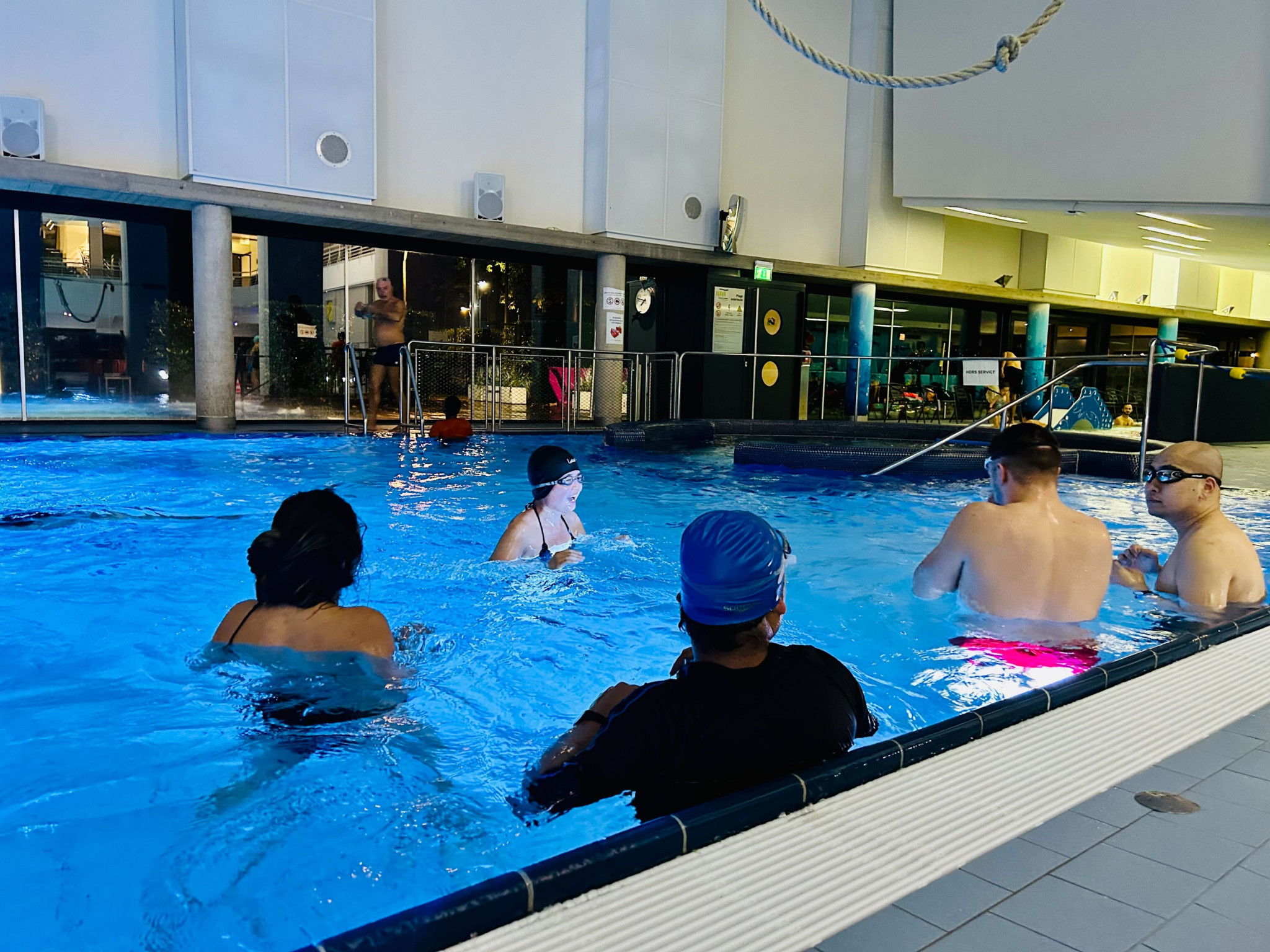 Ces adultes qui se lancent pour… apprendre à nager L