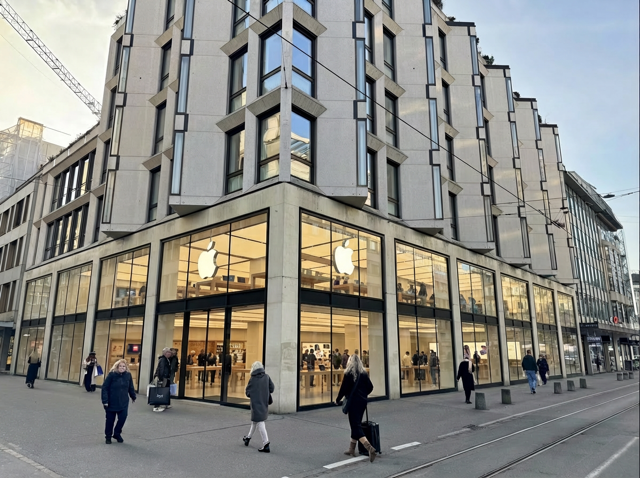 Bewegung an der Bahnhofstrasse: In Zürich entsteht einer der grössten Apple-Stores Europas
