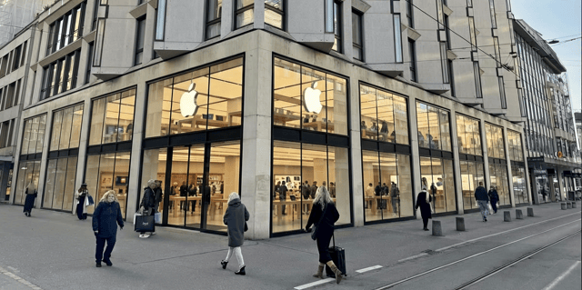 Apple to Open One of Europe’s Largest Stores in Lintheschergasse