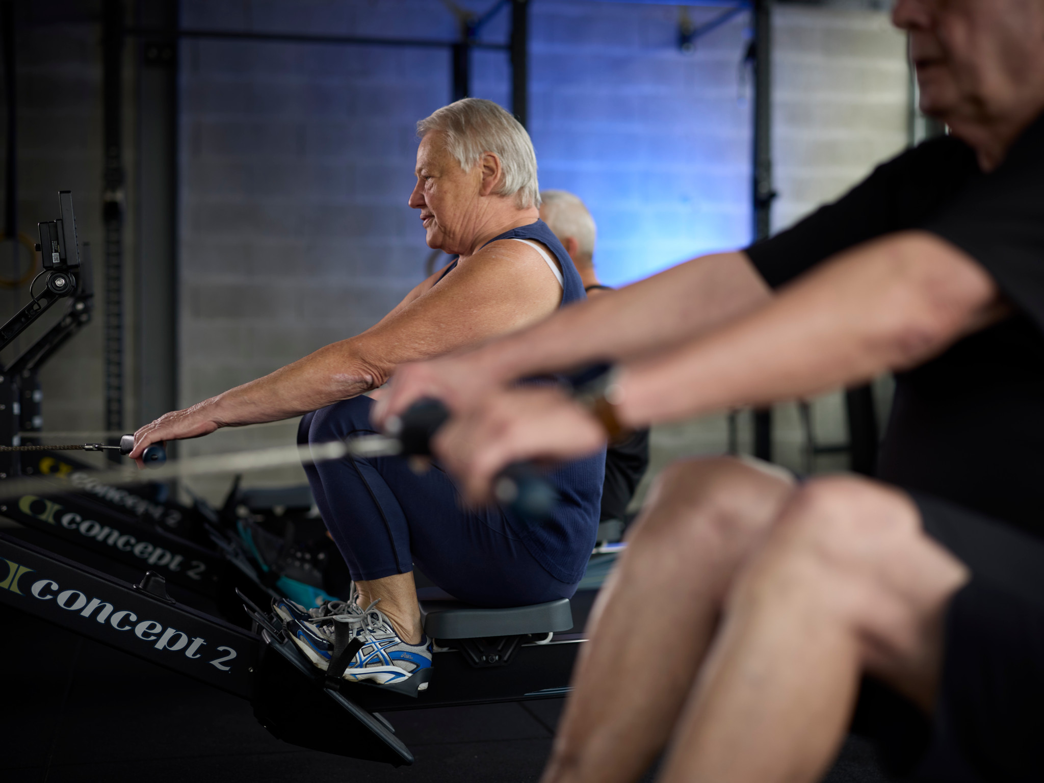 Cressier, le 3 octobre 2024. Raymonde, participante du cours Master, pour les senior, le jeudi au Crossfit 975.   Photo Yvain Genevay / Le Matin Dimanche