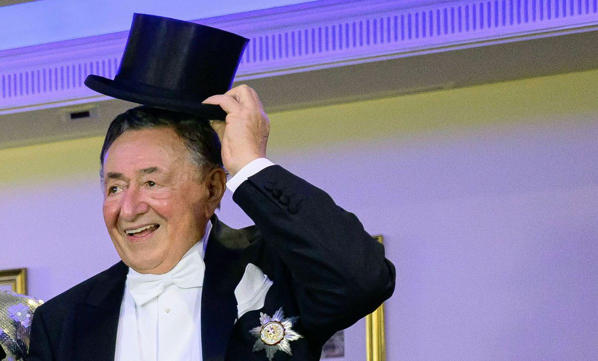 L’entrepreneur autrichien Richard Lugner ors d’une séance photo le 8 février 2024 à Vienne, en Autriche. 