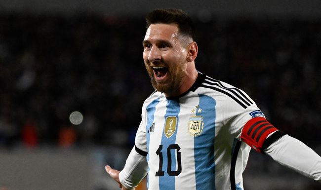 Lionel Messi jubile: il vient d’inscrire son 104e but en 176 sélections.
