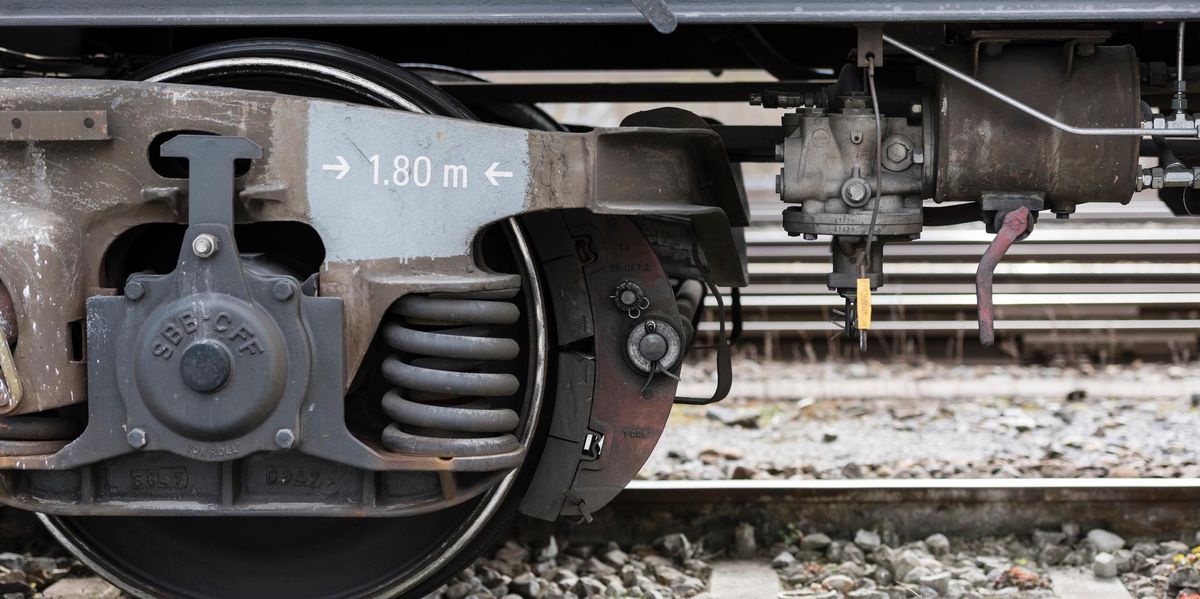 Entgleisung-im-Gotthard-Basistunnel-Bund-kritisiert-den-Zustand-von-G-terwaggons-die-Betreiber-warnen-vor-Zusatzkosten-durch-versch-rfte-Kontrollen