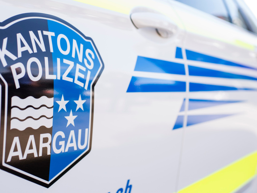 Unfall in Aarau: Betrunkener Lernfahrer (18) prallt ohne Begleitung in einen Zaun