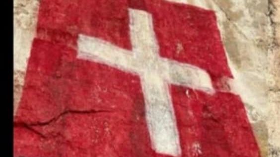 &laquo;Outrage&raquo;: la croix de Savoie du Sal&egrave;ve est devenue suisse