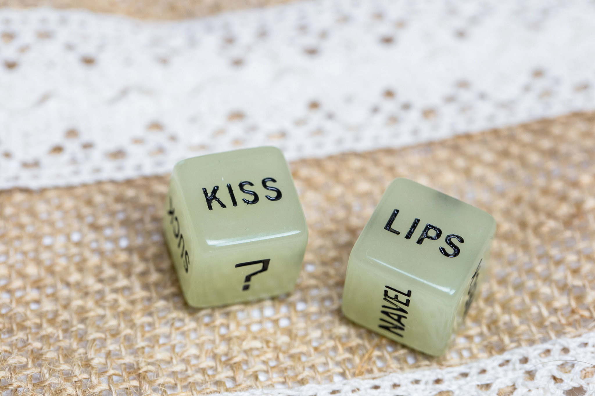 Jeu Érotique Kamasutra Dés Sensuel Ludique Complice Intime Passion Positions Minuteur Multilingue Compact Portable Débutant Avancé main image 1