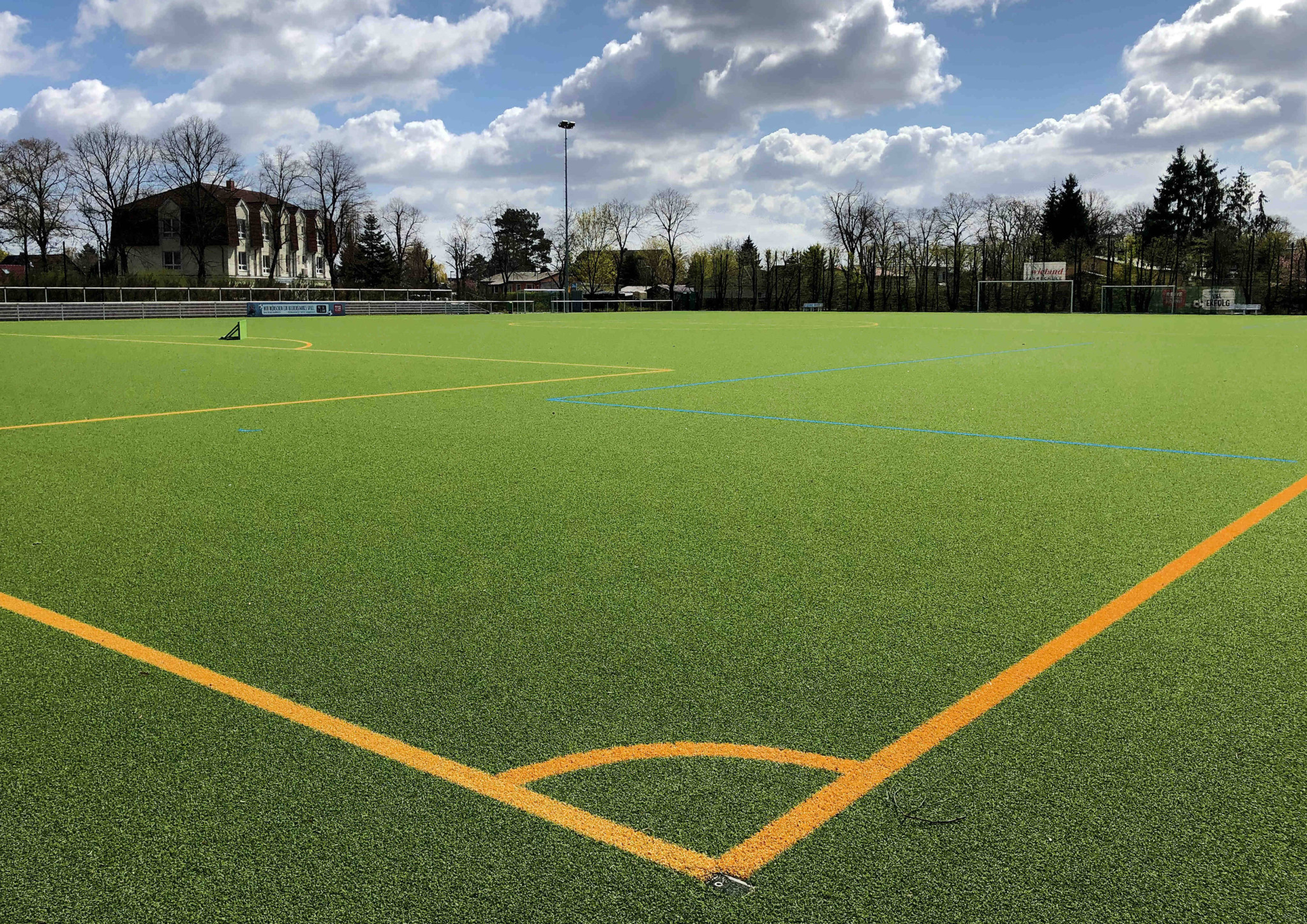 Deepfake im Amateurfussball: Sportgericht sperrt Spieler nach pornografischem Instagram-Video