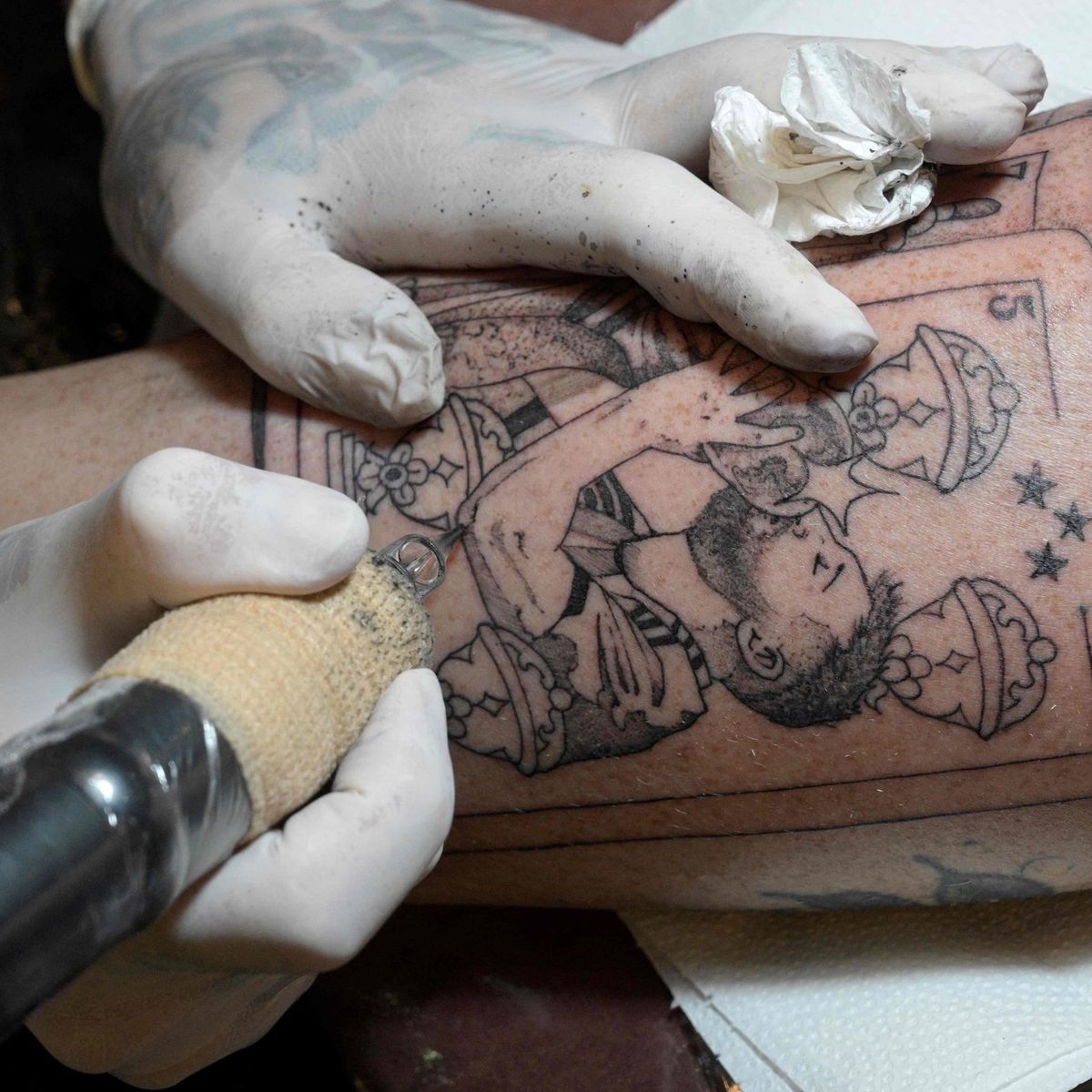 Tatouage Di Maria Coupe Du Monde Argentine: Ruée chez les tatoueurs pour rendre hommage à Lionel Messi - Le  Matin