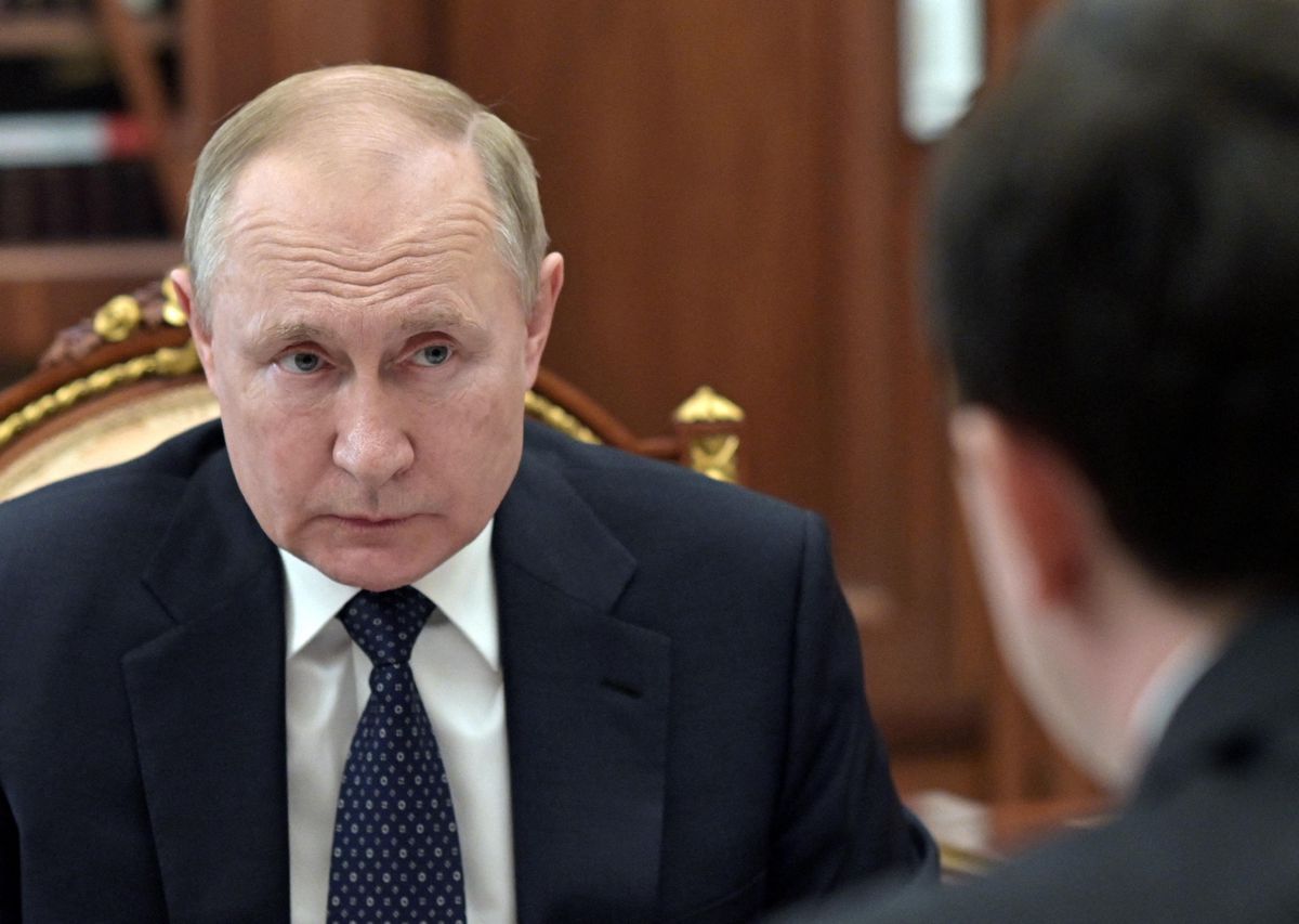 Flugdaten werfen Fragen auf LuxusBunker im Ural? Neue Gerüchte um Putins und Schoigus Flugdaten werfen Fragen auf LuxusBunker im Ural? Neue Gerüchte um Putins und Schoigus