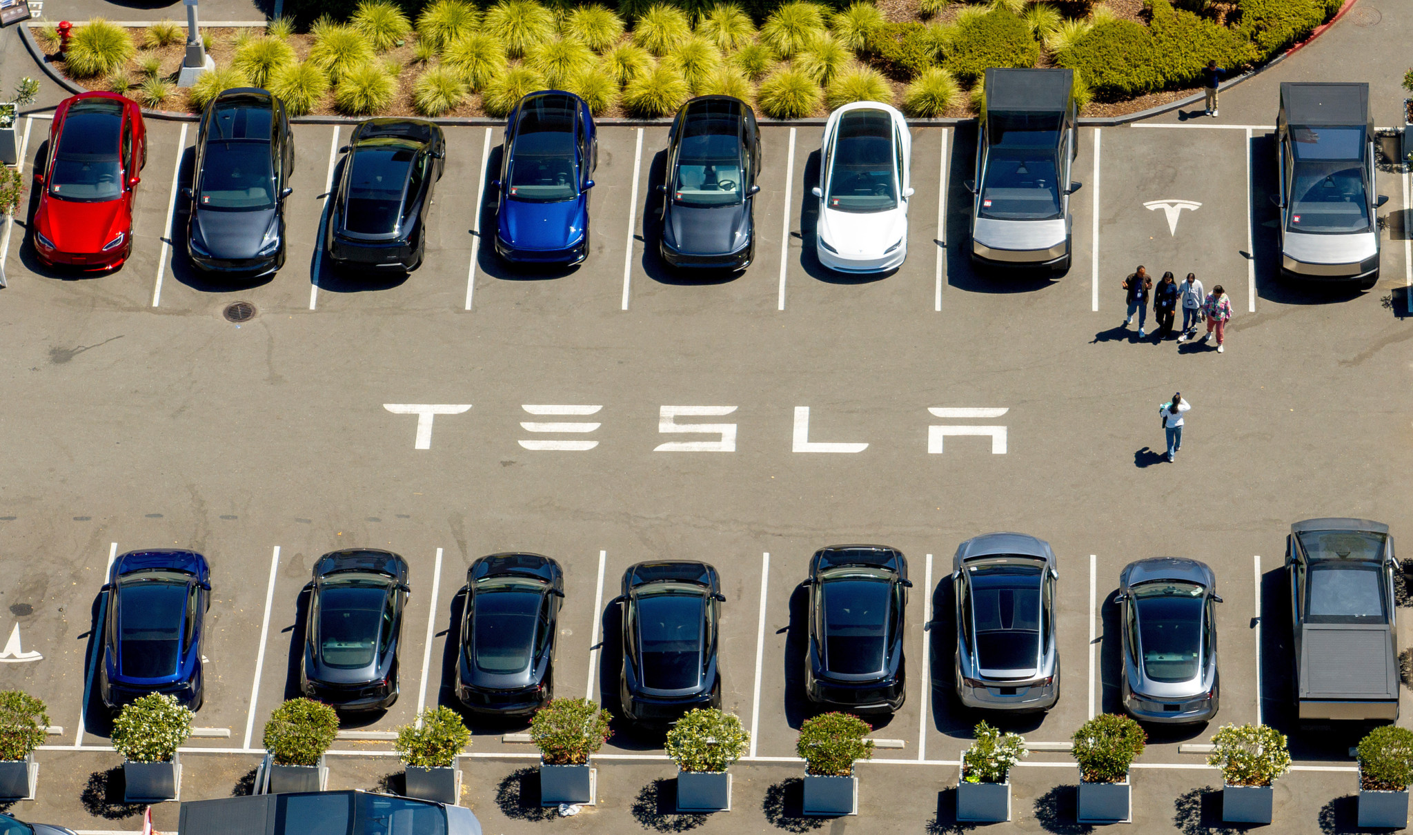 Constructeur automobile en difficulté: Le bénéfice net de Tesla chute au 3e trimestre