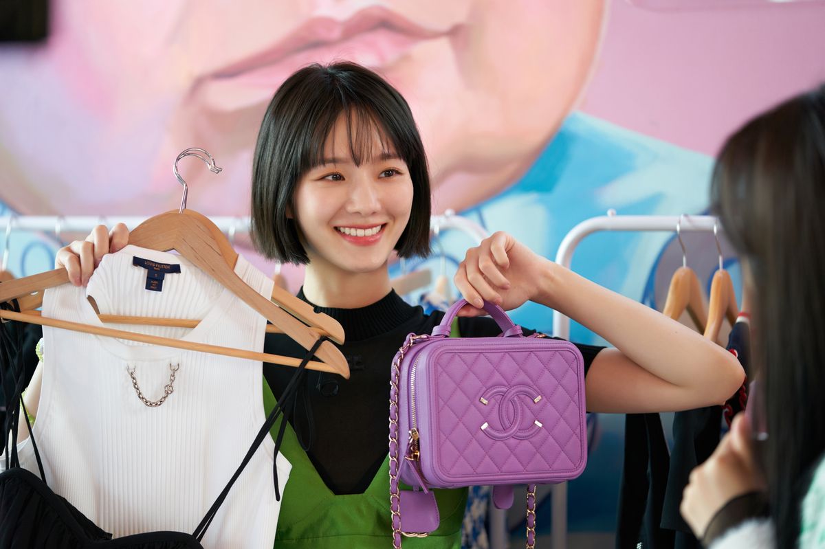 «Tu l’as vu mon sac Chanel?» Park Gyu-young dans «Celebrity».
